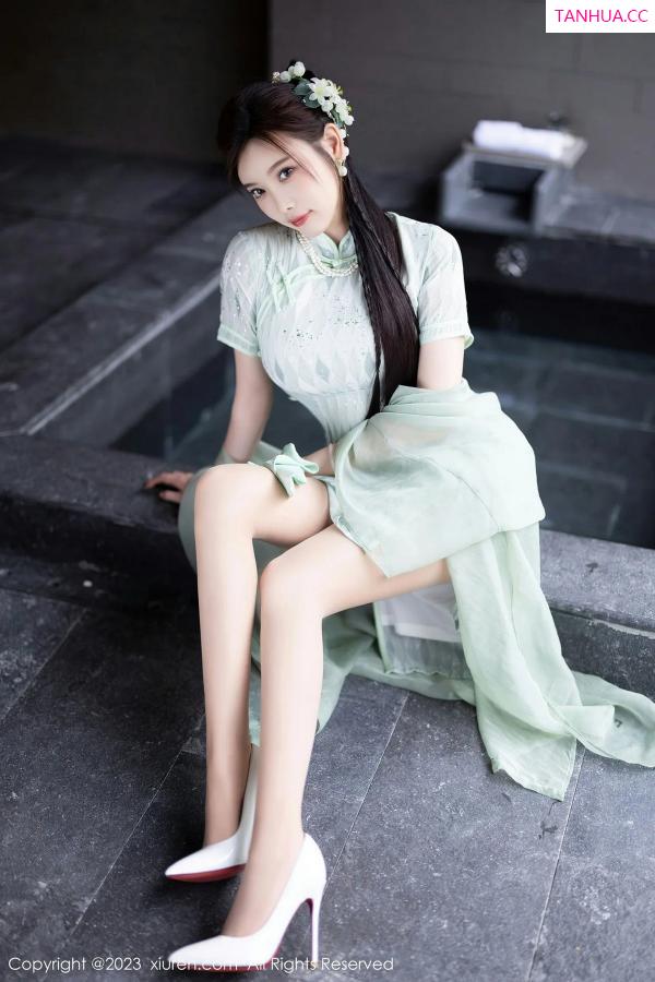 杨晨晨 sugar小甜心CC [XiuRen]高清写真图 2023.06.27 No.6983 杨晨晨Yome 旗袍美腿第17张图片
